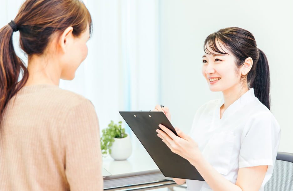 女性スタッフによるカウンセリング